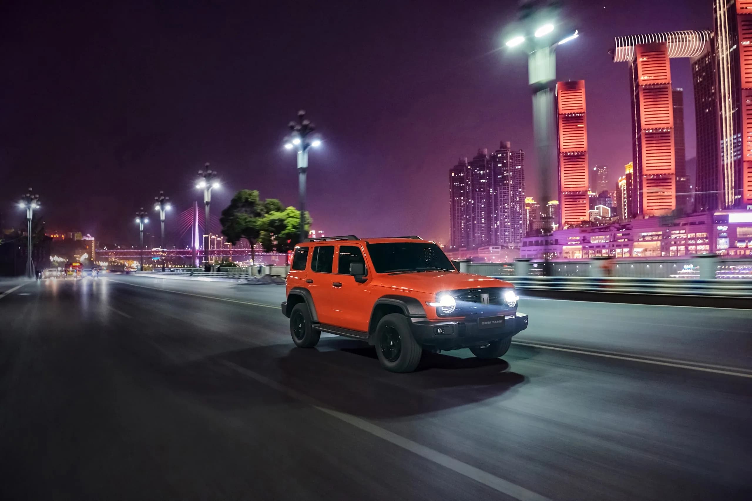 Tank 300 hero image 3